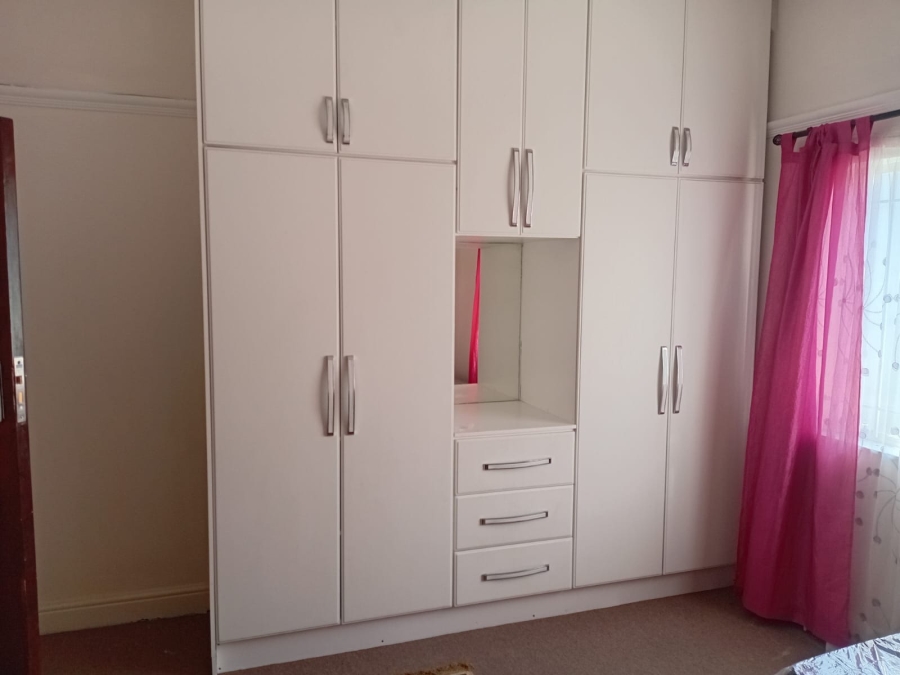 To Let 4 Bedroom Property for Rent in Selborne Eastern Cape